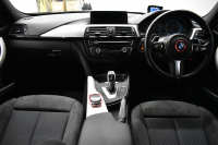 BMW 3シリーズ 320dﾂｰﾘﾝｸﾞ Mｽﾎﾟｰﾂ 追従ACC 車線逸脱&歩行者警告 衝突軽減ﾌﾞﾚｰｷ ｱﾙｶﾝﾀｰﾗ電動ｽﾎﾟｰﾂｼｰﾄ 18AW ﾀｯﾁﾊﾟｯﾄﾞ式iﾄﾞﾗｲﾌﾞHDDﾅﾋﾞ Bｶﾒﾗ ﾘｱPDC 電動Rｹﾞｰﾄ 2年保証