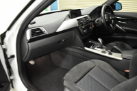 BMW 3シリーズ 320d Mｽﾎﾟｰﾂ LCI後期 ｱﾄﾞﾊﾞﾝｽﾄﾞｱｸﾃｨﾌﾞｾｰﾌﾃｨP LEDﾍｯﾄﾞﾗｲﾄ&ﾃｰﾙﾗｲﾄ 追従ACC HUD 車線変更&逸脱&歩行者警告 衝突軽減ﾌﾞﾚｰｷ ﾀｯﾁﾊﾟｯﾄﾞ式iﾄﾞﾗｲﾌﾞHDDﾅﾋﾞ Bｶﾒﾗ ﾘｱPDC ﾄﾞﾗﾊﾟﾌｫ ｽﾏｰﾄｷｰ 2年保証