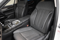 BMW 7シリーズ 740d XDrive ｴｸﾞｾﾞｸﾃｨﾌﾞ ｻﾝﾙｰﾌ BMWﾚｰｻﾞｰLED 4WD ﾘﾓｰﾄP 前席ﾏｯｻｰｼﾞ＆ﾍﾞﾝﾁﾚｰｼｮﾝ 全席ﾋｰﾀｰ付黒革 ACC HUD ﾊｰﾏﾝｶｰﾄﾞﾝ  ｼﾞｪｽﾁｬｰｺﾝﾄﾛｰﾙ対応ﾀｯﾁﾊﾟﾈﾙﾅﾋﾞ3Dﾋﾞｭｰ LCW 液晶ﾒｰﾀｰ 19AW 電動ﾄﾗﾝｸ 2年保証