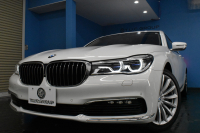 BMW 7シリーズ 740d XDrive ｴｸﾞｾﾞｸﾃｨﾌﾞ ｻﾝﾙｰﾌ BMWﾚｰｻﾞｰLED 4WD ﾘﾓｰﾄP 前席ﾏｯｻｰｼﾞ＆ﾍﾞﾝﾁﾚｰｼｮﾝ 全席ﾋｰﾀｰ付黒革 ACC HUD ﾊｰﾏﾝｶｰﾄﾞﾝ  ｼﾞｪｽﾁｬｰｺﾝﾄﾛｰﾙ対応ﾀｯﾁﾊﾟﾈﾙﾅﾋﾞ3Dﾋﾞｭｰ LCW 液晶ﾒｰﾀｰ 19AW 電動ﾄﾗﾝｸ 2年保証