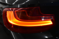 BMW 2シリーズ M235i 6速MT 直6ﾀｰﾎﾞ 326馬力 可変Mｻｽ 18AW ﾋｰﾀｰ付黒革 ﾀｯﾁﾊﾟｯﾄﾞ式iﾄﾞﾗｲﾌﾞHDDﾅﾋﾞBｶﾒﾗ ﾘｱPDC harman/kardon 大型ﾌﾞﾚｰｷｼｽﾃﾑ 車線逸脱&歩行者警告 衝突軽減ﾌﾞﾚｰｷ ｸﾙｺﾝ ｽﾏｰﾄｷｰ LEDﾘﾝｸﾞ付ｷｾﾉﾝ 2年保証