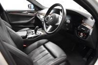 BMW 5シリーズ 530iﾂｰﾘﾝｸﾞ Mｽﾎﾟｰﾂ ｾﾚｸﾄP ﾊｲﾗｲﾝP ﾊﾟﾉﾗﾏｻﾝﾙｰﾌ  新ﾃﾞｻﾞｲﾝ液晶ﾒｰﾀｰ LEDﾍｯﾄﾞﾗｲﾄ 全席ｼｰﾄﾋｰﾀｰ 付黒革 追従ACC HUD ﾀｯﾁﾊﾟﾈﾙHDDﾅﾋﾞ 4ｿﾞｰﾝｴｱｺﾝ 3Dﾋﾞｭｰ Pｱｼｽﾄ ﾊｰﾏﾝｶｰﾄﾞﾝ 車線変更&逸脱&歩行者警告  19AW 2年保証