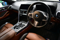 BMW 8シリーズ 840d Xﾄﾞﾗｲﾌﾞ ｸﾞﾗﾝｸｰﾍﾟ Mｽﾎﾟｰﾂ 4WD ﾊﾟﾉﾗﾏｶﾞﾗｽｻﾝﾙｰﾌ ﾚｰｻﾞｰLED ACC HUD  全席ﾋｰﾀｰ付黒/茶革 前席ﾍﾞﾝﾁﾚｰｼｮﾝ ﾊｰﾏﾝｶｰﾄﾞﾝ ｲﾝﾃﾘｾｰﾌ ﾗｲﾌﾞｺｯｸﾋﾟｯﾄ ｼﾞｪｽﾁｬｰｺﾝﾄﾛｰﾙ対応ﾀｯﾁﾊﾟﾈﾙﾅﾋﾞ3Dﾋﾞｭｰ 2年保証