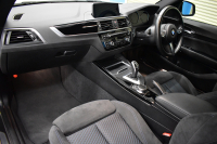 BMW 2シリーズ 220i ｸｰﾍﾟ Mｽﾎﾟｰﾂ ｵﾌﾟｼｮﾝ追従ACC LCI後期  ﾍｷｻｺﾞﾅﾙLEDﾍｯﾄﾞﾗｲﾄ ﾋｰﾀｰ付ｱﾙｶﾝﾀｰﾗｽﾎﾟｰﾂｼｰﾄ NEWﾃﾞｻﾞｲﾝﾒｰﾀｰﾊﾟﾈﾙ 衝突軽減ﾌﾞﾚｰｷ 車線逸脱&歩行者警告 ﾀｯﾁﾊﾟﾈﾙiﾄﾞﾗｲﾌﾞHDDﾅﾋﾞ 前後PDC Bｶﾒﾗ Pｱｼｽﾄ 18AW  ﾊﾟﾄﾞﾙ 2年保証