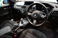 BMW 2シリーズ 220i ｸｰﾍﾟ Mｽﾎﾟｰﾂ ｵﾌﾟｼｮﾝ追従ACC LCI後期  ﾍｷｻｺﾞﾅﾙLEDﾍｯﾄﾞﾗｲﾄ ﾋｰﾀｰ付ｱﾙｶﾝﾀｰﾗｽﾎﾟｰﾂｼｰﾄ NEWﾃﾞｻﾞｲﾝﾒｰﾀｰﾊﾟﾈﾙ 衝突軽減ﾌﾞﾚｰｷ 車線逸脱&歩行者警告 ﾀｯﾁﾊﾟﾈﾙiﾄﾞﾗｲﾌﾞHDDﾅﾋﾞ 前後PDC Bｶﾒﾗ Pｱｼｽﾄ 18AW  ﾊﾟﾄﾞﾙ 2年保証