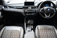 BMW X1 Xdrive20i Xﾗｲﾝ 中期 4WD  ｱﾄﾞﾊﾞﾝｽﾄﾞｱｸﾃｨﾌﾞｾｰﾌﾃｨP 追従ACC NEWﾃﾞｻﾞｲﾝﾒｰﾀｰ&Fｼｰﾄ 電子ｼﾌﾄ ﾌﾙｾｸﾞTVﾁｭｰﾅｰ HUD ﾋｰﾀｰ付ﾊｰﾌ革 ﾀｯﾁﾊﾟﾈﾙﾅﾋﾞBｶﾒ Pｱｼｽﾄ前後PDC LEDﾍｯﾄﾞﾗｲﾄ 衝突軽減 車線逸脱&歩行者警告 電動Rｹﾞｰﾄ Bluetoothｵｰﾃﾞｨｵ 2年保証