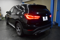 BMW X1 Xdrive20i Xﾗｲﾝ 中期 4WD  ｱﾄﾞﾊﾞﾝｽﾄﾞｱｸﾃｨﾌﾞｾｰﾌﾃｨP 追従ACC NEWﾃﾞｻﾞｲﾝﾒｰﾀｰ&Fｼｰﾄ 電子ｼﾌﾄ ﾌﾙｾｸﾞTVﾁｭｰﾅｰ HUD ﾋｰﾀｰ付ﾊｰﾌ革 ﾀｯﾁﾊﾟﾈﾙﾅﾋﾞBｶﾒ Pｱｼｽﾄ前後PDC LEDﾍｯﾄﾞﾗｲﾄ 衝突軽減 車線逸脱&歩行者警告 電動Rｹﾞｰﾄ Bluetoothｵｰﾃﾞｨｵ 2年保証