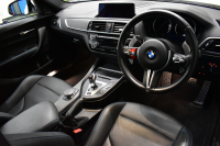 BMW Mシリーズ M2 ｺﾝﾍﾟﾃｨｼｮﾝ MDCT 7速DCT LCI後期 ｺﾝﾍﾟﾃｨｼｮﾝ専用410馬力ｴﾝｼﾞﾝ ﾍｷｻｺﾞﾅﾙLEDﾍｯﾄﾞﾗｲﾄ&ﾃｰﾙ ﾋｰﾀｰ付黒革 harman/kardon ﾀｯﾁﾊﾟﾈﾙHDDﾅﾋﾞBｶﾒﾗ 19AW 車線逸脱&歩行者警告 衝突軽減ﾌﾞﾚｰｷ ｶｰﾎﾞﾝｲﾝﾃﾘｱ Mｼｰﾄﾍﾞﾙﾄ  2年保証