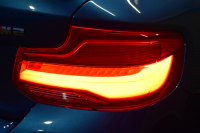 BMW Mシリーズ M2 6速MT LCI後期 ｾﾚｸﾄP SR harman/kardon ﾋｰﾀｰ付黒革 ﾍｷｻｺﾞﾅﾙLEDﾍｯﾄﾞﾗｲﾄ&ﾃｰﾙ ﾀｯﾁﾊﾟﾈﾙHDDﾅﾋﾞBｶﾒﾗ 19AW 車線逸脱&歩行者警告 衝突軽減ﾌﾞﾚｰｷ ｶｰﾎﾞﾝｲﾝﾃﾘｱ 2年保証