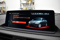 BMW Mシリーズ M2 6速MT LCI後期 ｾﾚｸﾄP SR harman/kardon ﾋｰﾀｰ付黒革 ﾍｷｻｺﾞﾅﾙLEDﾍｯﾄﾞﾗｲﾄ&ﾃｰﾙ ﾀｯﾁﾊﾟﾈﾙHDDﾅﾋﾞBｶﾒﾗ 19AW 車線逸脱&歩行者警告 衝突軽減ﾌﾞﾚｰｷ ｶｰﾎﾞﾝｲﾝﾃﾘｱ 2年保証