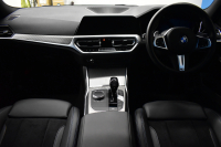 BMW 3シリーズ 320i Mｽﾎﾟｰﾂ G20型 ｺﾝﾌｫｰﾄP ﾊﾟｰｷﾝｸﾞｱｼｽﾄﾌﾟﾗｽ 追従ACC LEDﾍｯﾄﾞﾗｲﾄ  3Dﾋﾞｭｰ全周囲ｶﾒﾗ ﾀｯﾁﾊﾟﾈﾙﾅﾋﾞ ｱｯﾌﾟﾙｶｰﾌﾟﾚｲ  電動ﾄﾗﾝｸ 側面衝突&車線変更&逸脱&歩行者警告 液晶ﾒｰﾀｰ 後退ｱｼｽﾄ Pｱｼｽﾄ ｱｸﾃｨﾌﾞPDC緊急ﾌﾞﾚｰｷ 18AW  2年保証