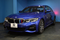 BMW 3シリーズ 320i Mｽﾎﾟｰﾂ G20型 ｺﾝﾌｫｰﾄP ﾊﾟｰｷﾝｸﾞｱｼｽﾄﾌﾟﾗｽ 追従ACC LEDﾍｯﾄﾞﾗｲﾄ  3Dﾋﾞｭｰ全周囲ｶﾒﾗ ﾀｯﾁﾊﾟﾈﾙﾅﾋﾞ ｱｯﾌﾟﾙｶｰﾌﾟﾚｲ  電動ﾄﾗﾝｸ 側面衝突&車線変更&逸脱&歩行者警告 液晶ﾒｰﾀｰ 後退ｱｼｽﾄ Pｱｼｽﾄ ｱｸﾃｨﾌﾞPDC緊急ﾌﾞﾚｰｷ 18AW  2年保証