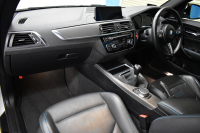 BMW Mシリーズ M2 ｺﾝﾍﾟﾃｨｼｮﾝ 6速MT LCI後期 ﾍｷｻｺﾞﾅﾙLEDﾍｯﾄﾞﾗｲﾄ&ﾃｰﾙ ﾋｰﾀｰ付黒革 harman/kardon ﾀｯﾁﾊﾟﾈﾙHDDﾅﾋﾞBｶﾒﾗ 19AW 車線逸脱&歩行者警告 衝突軽減ﾌﾞﾚｰｷ ｶｰﾎﾞﾝｲﾝﾃﾘｱ Mｼｰﾄﾍﾞﾙﾄ  2年保証