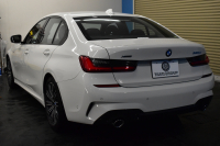 BMW 3シリーズ 320d Xﾄﾞﾗｲﾌﾞ Mｽﾎﾟｰﾂ G20型 4WD ｺﾝﾌｫｰﾄP ｼｰﾄﾋｰﾀｰ  ﾀｯﾁﾊﾟﾈﾙﾅﾋﾞBｶﾒﾗ ｱｯﾌﾟﾙｶｰﾌﾟﾚｲ  追従ACC LEDﾍｯﾄﾞﾗｲﾄ 電動ﾄﾗﾝｸ 側面衝突&車線変更&逸脱&歩行者警告 液晶ﾒｰﾀｰ 後退ｱｼｽﾄ Pｱｼｽﾄ ｱｸﾃｨﾌﾞPDC緊急ﾌﾞﾚｰｷ 18AW  2年保証