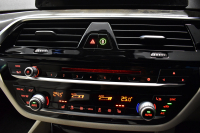 BMW 5シリーズ 530i Mｽﾎﾟｰﾂ ﾊｲﾗｲﾝP 液晶ﾒｰﾀｰ  高出力ﾓﾃﾞﾙ  全席ﾋｰﾀｰ付ｱｲﾎﾞﾘｰﾚｻﾞｰ LEDﾍｯﾄﾞﾗｲﾄ 追従ACC 車線変更警告 ﾀｯﾁﾊﾟﾈﾙ対応iﾄﾞﾗｲﾌﾞHDDﾅﾋﾞﾌﾙｾｸﾞ 3Dﾋﾞｭｰ ｽﾃｱﾘﾝｸﾞｻﾎﾟｰﾄ Pｱｼｽﾄﾌﾟﾗｽ 電動ﾄﾗﾝｸ ｽﾏｰﾄｷｰ 2年保証