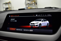 BMW 2シリーズ M235iｸﾞﾗﾝｸｰﾍﾟ Xﾄﾞﾗｲﾌﾞ ｱﾀﾞﾌﾟﾃｨﾌﾞｻｽﾍﾟﾝｼｮﾝ HUD Mｽﾎﾟｰﾂｼｰﾄ 追従ACC  ﾍｷｻｺﾞﾅﾙLEDﾍｯﾄﾞﾗｲﾄ Mｽﾎﾟｰﾂﾌﾞﾚｰｷ 車線変更&逸脱&歩行者警告 ﾗｲﾌﾞｺｯｸﾋﾟｯﾄ ｱｯﾌﾟﾙｶｰﾌﾟﾚｲ ﾀｯﾁﾊﾟﾈﾙﾅﾋﾞ Bｶﾒﾗ ｽﾏｰﾄｷｰ 2年保証