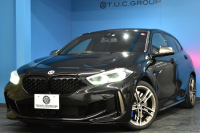 BMW 1シリーズ M135i xDrive ﾌﾙﾀｲﾑ4WD ﾃﾞﾋﾞｭｰP ｺﾝﾌｫｰﾄP ﾅﾋﾞｹﾞｰｼｮﾝP 可変ｻｽﾍﾟﾝｼｮﾝ Mｽﾎﾟｰﾂﾌﾞﾚｰｷ ACC Pｱｼｽﾄ BMWﾗｲﾌﾞｺｯｸﾋﾟｯﾄ ﾋｰﾀｰ付ｱﾙｶﾝﾀｰﾗｺﾝﾋﾞｽﾎﾟｰﾂｼｰﾄ ﾀｯﾁﾊﾟﾈﾙﾅﾋﾞ ｱｯﾌﾟﾙｶｰﾌﾟﾚｲ ﾍｷｻｺﾞﾅﾙLEDﾍｯﾄﾞﾗｲﾄ  2年保証