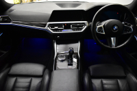 BMW 3シリーズ 320d Xﾄﾞﾗｲﾌﾞ Mｽﾎﾟｰﾂ G20型 4WD ﾌｧｽﾄﾄﾗｯｸP ｺﾝﾌｫｰﾄP ﾊｲﾗｲﾝP 可変Mｻｽ Mｽﾎﾟｰﾂﾌﾞﾚｰｷ 19AW ﾋｰﾀｰ付黒革 ﾀｯﾁﾊﾟﾈﾙﾅﾋﾞBｶﾒﾗ ｱｯﾌﾟﾙｶｰﾌﾟﾚｲ  追従ACC HUD LEDﾍｯﾄﾞﾗｲﾄ 電動ﾄﾗﾝｸ 側面衝突&車線変更&逸脱&歩行者警告 液晶ﾒｰﾀｰ 後退ｱｼｽﾄ 2年保証