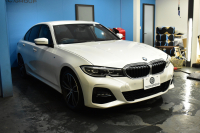 BMW 3シリーズ 320d Xﾄﾞﾗｲﾌﾞ Mｽﾎﾟｰﾂ G20型 4WD ﾌｧｽﾄﾄﾗｯｸP ｺﾝﾌｫｰﾄP ﾊｲﾗｲﾝP 可変Mｻｽ Mｽﾎﾟｰﾂﾌﾞﾚｰｷ 19AW ﾋｰﾀｰ付黒革 ﾀｯﾁﾊﾟﾈﾙﾅﾋﾞBｶﾒﾗ ｱｯﾌﾟﾙｶｰﾌﾟﾚｲ  追従ACC HUD LEDﾍｯﾄﾞﾗｲﾄ 電動ﾄﾗﾝｸ 側面衝突&車線変更&逸脱&歩行者警告 液晶ﾒｰﾀｰ 後退ｱｼｽﾄ 2年保証