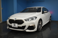 BMW 2シリーズ M235iｸﾞﾗﾝｸｰﾍﾟ Xﾄﾞﾗｲﾌﾞ ﾃﾞﾋﾞｭｰP ｱﾀﾞﾌﾟﾃｨﾌﾞｻｽﾍﾟﾝｼｮﾝ Mｼｰﾄﾍﾞﾙﾄ ﾋｰﾀｰ付Mｽﾎﾟｰﾂｼｰﾄ 追従ACC  ﾍｷｻｺﾞﾅﾙLEDﾍｯﾄﾞﾗｲﾄ Mｽﾎﾟｰﾂﾌﾞﾚｰｷ 車線変更&逸脱&歩行者警告 ﾗｲﾌﾞｺｯｸﾋﾟｯﾄ ｱｯﾌﾟﾙｶｰﾌﾟﾚｲ ﾀｯﾁﾊﾟﾈﾙﾅﾋﾞ Bｶﾒﾗ 2年保証