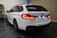 BMW 5シリーズ 530iﾂｰﾘﾝｸﾞ Mｽﾎﾟｰﾂ ﾊｲﾗｲﾝP 新ﾃﾞｻﾞｲﾝ液晶ﾒｰﾀｰ LEDﾍｯﾄﾞﾗｲﾄ 全席ｼｰﾄﾋｰﾀｰ 付黒革 追従ACC HUD ﾀｯﾁﾊﾟﾈﾙHDDﾅﾋﾞ 3Dﾋﾞｭｰ Pｱｼｽﾄ 車線変更&逸脱&歩行者警告  19AW 2年保証