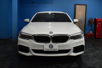 BMW 5シリーズ 530iﾂｰﾘﾝｸﾞ Mｽﾎﾟｰﾂ ﾊｲﾗｲﾝP 新ﾃﾞｻﾞｲﾝ液晶ﾒｰﾀｰ LEDﾍｯﾄﾞﾗｲﾄ 全席ｼｰﾄﾋｰﾀｰ 付黒革 追従ACC HUD ﾀｯﾁﾊﾟﾈﾙHDDﾅﾋﾞ 3Dﾋﾞｭｰ Pｱｼｽﾄ 車線変更&逸脱&歩行者警告  19AW 2年保証