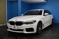 BMW 5シリーズ 530iﾂｰﾘﾝｸﾞ Mｽﾎﾟｰﾂ ﾊｲﾗｲﾝP 新ﾃﾞｻﾞｲﾝ液晶ﾒｰﾀｰ LEDﾍｯﾄﾞﾗｲﾄ 全席ｼｰﾄﾋｰﾀｰ 付黒革 追従ACC HUD ﾀｯﾁﾊﾟﾈﾙHDDﾅﾋﾞ 3Dﾋﾞｭｰ Pｱｼｽﾄ 車線変更&逸脱&歩行者警告  19AW 2年保証