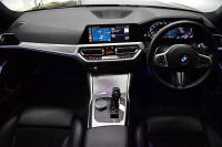 BMW 3シリーズ 320i Mｽﾎﾟｰﾂ G20型 ﾊﾟｰｷﾝｸﾞｱｼｽﾄﾌﾟﾗｽ 追従ACC LEDﾍｯﾄﾞﾗｲﾄ ｼｰﾄﾋｰﾀｰ 3Dﾋﾞｭｰ全周囲ｶﾒﾗ ﾀｯﾁﾊﾟﾈﾙﾅﾋﾞ ｱｯﾌﾟﾙｶｰﾌﾟﾚｲ 側面衝突&車線変更&逸脱&歩行者警告 液晶ﾒｰﾀｰ 後退ｱｼｽﾄ ｱｸﾃｨﾌﾞPDC緊急ﾌﾞﾚｰｷ 18AW  2年保証