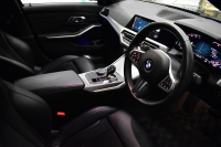 BMW 3シリーズ 320i Mｽﾎﾟｰﾂ G20型 ﾊﾟｰｷﾝｸﾞｱｼｽﾄﾌﾟﾗｽ 追従ACC LEDﾍｯﾄﾞﾗｲﾄ ｼｰﾄﾋｰﾀｰ 3Dﾋﾞｭｰ全周囲ｶﾒﾗ ﾀｯﾁﾊﾟﾈﾙﾅﾋﾞ ｱｯﾌﾟﾙｶｰﾌﾟﾚｲ 側面衝突&車線変更&逸脱&歩行者警告 液晶ﾒｰﾀｰ 後退ｱｼｽﾄ ｱｸﾃｨﾌﾞPDC緊急ﾌﾞﾚｰｷ 18AW  2年保証