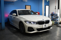 BMW 3シリーズ 330i Mｽﾎﾟｰﾂ G20型 高出力 ｲﾉﾍﾞｰｼｮﾝ&ﾊｲﾗｲﾝ&ｺﾝﾌｫｰﾄP ﾚｰｻﾞｰLEDﾗｲﾄ ﾋｰﾀｰ付黒革 HUD ACC 18AW Mｽﾎﾟｰﾂﾌﾞﾚｰｷ ﾊﾟｰｷﾝｸﾞｱｼｽﾄ+  3Dﾋﾞｭｰ全周囲ｶﾒﾗ ﾀｯﾁﾊﾟﾈﾙﾅﾋﾞ ｱｯﾌﾟﾙｶｰﾌﾟﾚｲ 側面衝突&車線変更警告  2年保証