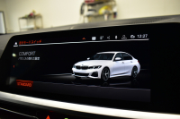 BMW 3シリーズ 330i Mｽﾎﾟｰﾂ G20型 高出力 ｲﾉﾍﾞｰｼｮﾝ&ﾊｲﾗｲﾝ&ｺﾝﾌｫｰﾄP ﾚｰｻﾞｰLEDﾗｲﾄ ﾋｰﾀｰ付黒革 HUD ACC 18AW Mｽﾎﾟｰﾂﾌﾞﾚｰｷ ﾊﾟｰｷﾝｸﾞｱｼｽﾄ+  3Dﾋﾞｭｰ全周囲ｶﾒﾗ ﾀｯﾁﾊﾟﾈﾙﾅﾋﾞ ｱｯﾌﾟﾙｶｰﾌﾟﾚｲ 側面衝突&車線変更警告  2年保証