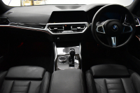 BMW 3シリーズ 330i Mｽﾎﾟｰﾂ G20型 高出力 ｲﾉﾍﾞｰｼｮﾝ&ﾊｲﾗｲﾝ&ｺﾝﾌｫｰﾄP ﾚｰｻﾞｰLEDﾗｲﾄ ﾋｰﾀｰ付黒革 HUD ACC 18AW Mｽﾎﾟｰﾂﾌﾞﾚｰｷ ﾊﾟｰｷﾝｸﾞｱｼｽﾄ+  3Dﾋﾞｭｰ全周囲ｶﾒﾗ ﾀｯﾁﾊﾟﾈﾙﾅﾋﾞ ｱｯﾌﾟﾙｶｰﾌﾟﾚｲ 側面衝突&車線変更警告  2年保証
