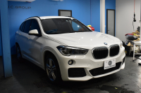 BMW X1 Xdrive20i Mｽﾎﾟｰﾂ 中期 4WD ｱﾄﾞﾊﾞﾝｽﾄﾞｱｸﾃｨﾌﾞｾｰﾌﾃｨ&ｺﾝﾌｫｰﾄP 追従ACC HUD ﾋｰﾀｰ付黒革 ｱﾙﾊﾟｲﾝ製後席用ﾓﾆﾀｰ ﾌﾙｾｸﾞTV  NEWﾃﾞｻﾞｲﾝﾒｰﾀｰ 電子ｼﾌﾄ ﾀｯﾁﾊﾟﾈﾙﾅﾋﾞBｶﾒﾗ Pｱｼｽﾄ LEDﾍｯﾄﾞﾗｲﾄ 衝突軽減 車線逸脱&歩行者警告 電動Rｹﾞｰﾄ 2年保証