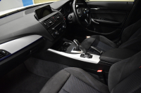 BMW 1シリーズ M135i 直6ﾀｰﾎﾞ320馬力 ｱﾀﾞﾌﾟﾃｨﾌﾞMｻｽ 大型ﾌﾞﾚｰｷｼｽﾃﾑ ｱﾙｶﾝﾀｰﾗ電動ｽﾎﾟｰﾂｼｰﾄ ﾀｯﾁﾊﾟｯﾄﾞ付iﾄﾞﾗｲﾌﾞHDDﾅﾋﾞ Bｶﾒﾗ ﾘｱPDC ﾊﾟﾄﾞﾙｼﾌﾄ 専用18AW ｽﾏｰﾄｷｰ DSRC 2年保証