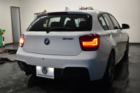 BMW 1シリーズ M135i 直6ﾀｰﾎﾞ320馬力 ｱﾀﾞﾌﾟﾃｨﾌﾞMｻｽ 大型ﾌﾞﾚｰｷｼｽﾃﾑ ｱﾙｶﾝﾀｰﾗ電動ｽﾎﾟｰﾂｼｰﾄ ﾀｯﾁﾊﾟｯﾄﾞ付iﾄﾞﾗｲﾌﾞHDDﾅﾋﾞ Bｶﾒﾗ ﾘｱPDC ﾊﾟﾄﾞﾙｼﾌﾄ 専用18AW ｽﾏｰﾄｷｰ DSRC 2年保証