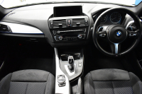 BMW 1シリーズ M135i 直6ﾀｰﾎﾞ320馬力 ｱﾀﾞﾌﾟﾃｨﾌﾞMｻｽ 大型ﾌﾞﾚｰｷｼｽﾃﾑ ｱﾙｶﾝﾀｰﾗ電動ｽﾎﾟｰﾂｼｰﾄ ﾀｯﾁﾊﾟｯﾄﾞ付iﾄﾞﾗｲﾌﾞHDDﾅﾋﾞ Bｶﾒﾗ ﾘｱPDC ﾊﾟﾄﾞﾙｼﾌﾄ 専用18AW ｽﾏｰﾄｷｰ DSRC 2年保証