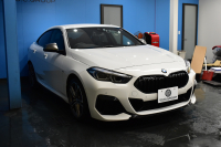 BMW 2シリーズ M235iｸﾞﾗﾝｸｰﾍﾟ Xﾄﾞﾗｲﾌﾞ ﾃﾞﾋﾞｭｰP ｱﾀﾞﾌﾟﾃｨﾌﾞｻｽﾍﾟﾝｼｮﾝ ﾋｰﾀｰ付ﾌﾞﾗｯｸﾚｻﾞｰMｽﾎﾟｰﾂｼｰﾄ Mｼｰﾄﾍﾞﾙﾄ ACC TV ｱｸﾃｨﾌﾞｻｳﾝﾄﾞﾃﾞｻﾞｲﾝ ﾍｷｻｺﾞﾅﾙLEDﾍｯﾄﾞﾗｲﾄ Mｽﾎﾟｰﾂﾌﾞﾚｰｷ LCW ﾗｲﾌﾞｺｯｸﾋﾟｯﾄ ｱｯﾌﾟﾙｶｰﾌﾟﾚｲ 2年保証