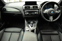 BMW Mシリーズ M2 MDCT 7速DCT ｻﾝﾙｰﾌ ﾋｰﾀｰ付黒革 LEDﾘﾝｸﾞｷｾﾉﾝﾍｯﾄﾞﾗｲﾄ ﾀｯﾁﾊﾟｯﾄﾞHDDﾅﾋﾞ 19AW  車線逸脱&歩行者警告 衝突軽減ﾌﾞﾚｰｷ ｶｰﾎﾞﾝｲﾝﾃﾘｱ Bｶﾒﾗ iｽﾄｯﾌﾟ ｽﾏｰﾄｷｰ 2年保証