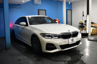 BMW 3シリーズ 320d Xﾄﾞﾗｲﾌﾞ Mｽﾎﾟｰﾂ G20型 4WD ｺﾝﾌｫｰﾄP Pｱｼｽﾄﾌﾟﾗｽ 3Dﾋﾞｭｰ全周囲ｶﾒﾗ ﾋｰﾀｰ付ｱﾙｶﾝﾀｰﾗ電動ｽﾎﾟｰﾂｼｰﾄ ﾀｯﾁﾊﾟﾈﾙﾅﾋﾞBｶﾒﾗ ｱｯﾌﾟﾙｶｰﾌﾟﾚｲ  追従ACC LEDﾍｯﾄﾞﾗｲﾄ 電動ﾄﾗﾝｸ 側面衝突&車線変更&逸脱&歩行者警告 液晶ﾒｰﾀｰ 後退ｱｼｽﾄ 2年保証