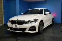 BMW 3シリーズ 320d Xﾄﾞﾗｲﾌﾞ Mｽﾎﾟｰﾂ G20型 4WD ｺﾝﾌｫｰﾄP Pｱｼｽﾄﾌﾟﾗｽ 3Dﾋﾞｭｰ全周囲ｶﾒﾗ ﾋｰﾀｰ付ｱﾙｶﾝﾀｰﾗ電動ｽﾎﾟｰﾂｼｰﾄ ﾀｯﾁﾊﾟﾈﾙﾅﾋﾞBｶﾒﾗ ｱｯﾌﾟﾙｶｰﾌﾟﾚｲ  追従ACC LEDﾍｯﾄﾞﾗｲﾄ 電動ﾄﾗﾝｸ 側面衝突&車線変更&逸脱&歩行者警告 液晶ﾒｰﾀｰ 後退ｱｼｽﾄ 2年保証