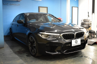 BMW Mシリーズ M5 V8ﾂｲﾝﾀｰﾎﾞ600馬力 Bowers&Wikinsｻｳﾝﾄﾞ ｺﾝﾌｫｰﾄP  MxDrive（4WD//2WD切替可） 全席ﾋｰﾀｰ&前席ﾍﾞﾝﾁﾚｰｼｮﾝ&ﾏｯｻｰｼﾞ付ｼﾙﾊﾞｰｽﾄｰﾝﾚｻﾞｰ ｽﾃｱﾘﾝｸﾞﾋｰﾀｰ 追従ACC LCW LEDﾍｯﾄﾞﾗｲﾄ HUD 液晶ﾒｰﾀｰ 360度ｶﾒﾗ3Dﾋﾞｭｰ 20AW 電動ﾄﾗﾝｸ 2年保証