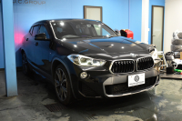 BMW X2 Xﾄﾞﾗｲﾌﾞ20i MｽﾎﾟｰﾂX ｱﾄﾞﾊﾞﾝｽﾄﾞｱｸﾃｨﾌﾞｾｰﾌﾃｨｰ&ﾊｲﾗｲﾝ＆ｺﾝﾌｫｰﾄP 追従ACC HUD ﾋｰﾀｰ付黒革電動ｼｰﾄ ﾌﾙｾｸﾞTV 衝突軽減ﾌﾞﾚｰｷ 車線逸脱&歩行者警告  20AW ﾀｯﾁﾊﾟﾈﾙﾅﾋﾞ Bｶﾒﾗ 前後PDC Pｱｼｽﾄ 電動Rｹﾞｰﾄ 2年保証