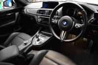 BMW Mシリーズ M2 ｺﾝﾍﾟﾃｨｼｮﾝ MDCT 7速DCT LCI後期 ｺﾝﾍﾟﾃｨｼｮﾝ専用410馬力ｴﾝｼﾞﾝ ﾍｷｻｺﾞﾅﾙLEDﾍｯﾄﾞﾗｲﾄ&ﾃｰﾙ ﾋｰﾀｰ付黒革 harman/kardon ﾀｯﾁﾊﾟﾈﾙHDDﾅﾋﾞBｶﾒﾗ 専用19AW 車線逸脱&歩行者警告 衝突軽減ﾌﾞﾚｰｷ ｶｰﾎﾞﾝｲﾝﾃﾘｱ Mｼｰﾄﾍﾞﾙﾄ  2年保証