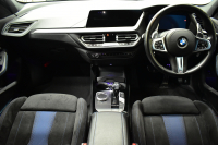 BMW 1シリーズ M135i xDrive ﾌﾙﾀｲﾑ4WD ｺﾝﾌｫｰﾄ&ﾅﾋﾞｹﾞｰｼｮﾝP Mｽﾎﾟｰﾂｼｰﾄ Mｽﾎﾟｰﾂﾌﾞﾚｰｷ 追従ACC Pｱｼｽﾄ BMWﾗｲﾌﾞｺｯｸﾋﾟｯﾄ ﾋｰﾀｰ付ｱﾙｶﾝﾀｰﾗｺﾝﾋﾞｽﾎﾟｰﾂｼｰﾄ ﾀｯﾁﾊﾟﾈﾙﾅﾋﾞ ｱｯﾌﾟﾙｶｰﾌﾟﾚｲ ﾍｷｻｺﾞﾅﾙLEDﾍｯﾄﾞﾗｲﾄ 電動Rｹﾞｰﾄ 2年保証