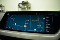 BMW 1シリーズ M135i xDrive ﾌﾙﾀｲﾑ4WD ｺﾝﾌｫｰﾄ&ﾅﾋﾞｹﾞｰｼｮﾝP Mｽﾎﾟｰﾂｼｰﾄ Mｽﾎﾟｰﾂﾌﾞﾚｰｷ 追従ACC Pｱｼｽﾄ BMWﾗｲﾌﾞｺｯｸﾋﾟｯﾄ ﾋｰﾀｰ付ｱﾙｶﾝﾀｰﾗｺﾝﾋﾞｽﾎﾟｰﾂｼｰﾄ ﾀｯﾁﾊﾟﾈﾙﾅﾋﾞ ｱｯﾌﾟﾙｶｰﾌﾟﾚｲ ﾍｷｻｺﾞﾅﾙLEDﾍｯﾄﾞﾗｲﾄ 電動Rｹﾞｰﾄ 2年保証