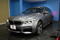BMW 6シリーズ 640iｸﾞﾗﾝﾂｰﾘｽﾓ XﾄﾞﾗｲﾌﾞMｽﾎﾟｰﾂ G32型 4WD ｺﾝﾌｫｰﾄP ﾊﾟﾉﾗﾏｻﾝﾙｰﾌ ﾍｷｻｺﾞﾅﾙLEDﾍｯﾄﾞﾗｲﾄ  追従ACC HUD Fﾍﾞﾝﾁﾚｰｼｮﾝ&ﾏｯｻｰｼﾞ 全席ﾋｰﾀｰ付ﾍﾞｰｼﾞｭﾚｻﾞｰ 車線変更警告 ﾀｯﾁﾊﾟﾈﾙﾅﾋﾞ 360度ｶﾒﾗ3Dﾋﾞｭｰ 液晶ﾒｰﾀｰ  電動ﾄﾗﾝｸ 2年保証