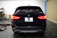 BMW X1 Xdrive20i Xﾗｲﾝ  ﾊｲﾗｲﾝ 4WD 1ｵｰﾅｰ  ｱﾄﾞﾊﾞﾝｽﾄﾞｱｸﾃｨﾌﾞｾｰﾌﾃｨP 追従ACC HUD ﾋｰﾀｰ付ﾓｶﾚｻﾞｰ ﾀｯﾁﾊﾟｯﾄﾞﾅﾋﾞBｶﾒﾗ Pｱｼｽﾄ前後PDC LEDﾍｯﾄﾞﾗｲﾄ 衝突軽減 車線逸脱&歩行者警告 電動Rｹﾞｰﾄ ｳｯﾄﾞｲﾝﾃﾘｱ ﾄﾞﾗﾊﾟﾌｫ 2年保証