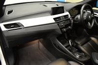 BMW X1 Xdrive20i Mｽﾎﾟｰﾂ 4WD 中期ﾓﾃﾞﾙ  ｱﾄﾞﾊﾞﾝｽﾄﾞｱｸﾃｨﾌﾞｾｰﾌﾃｨP 追従ACC HUD ﾋｰﾀｰ付電動黒革 ﾌﾙｾｸﾞTV ﾀｯﾁﾊﾟﾈﾙﾅﾋﾞBｶﾒﾗ Pｱｼｽﾄ前後PDC LEDﾍｯﾄﾞﾗｲﾄ 衝突軽減 車線逸脱&歩行者警告 電動Rｹﾞｰﾄ ﾄﾞﾗﾊﾟﾌｫ 2年保証