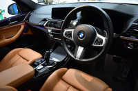 BMW X3 M40i 全席ﾋｰﾀｰ付ｺﾆｬｯｸ革専用形状Mｽﾎﾟｰﾂｼｰﾄ ﾌｧｽﾄﾄﾗｯｸ&ｾﾚｸﾄP 387馬力 ﾊﾟﾉﾗﾏｻﾝﾙｰﾌ ﾗｲﾌﾞｺｸﾋﾟｯﾄ ﾊｰﾏﾝｶｰﾄﾞﾝ 可変Mｻｽ Mｼｰﾄﾍﾞﾙﾄ 専用21AW HUD 追従ACC ｼﾞｪｽﾁｬｰｺﾝﾄﾛｰﾙ付ﾀｯﾁ画面ﾅﾋﾞTV 360度ｶﾒﾗ LEDﾍｯﾄﾞﾗｲﾄ