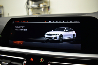 BMW 3シリーズ 320i Mｽﾎﾟｰﾂ ｺﾝﾌｫｰﾄP HUD ｼﾞｪｽﾁｬｰｺﾝﾄﾛｰﾙ付ﾀｯﾁﾊﾟﾈﾙﾅﾋﾞ ﾊﾟｰｷﾝｸﾞｱｼｽﾄﾌﾟﾗｽ 追従ACC LEDﾍｯﾄﾞﾗｲﾄ ｼｰﾄﾋｰﾀｰ 3Dﾋﾞｭｰ全周囲ｶﾒﾗ ｱｯﾌﾟﾙｶｰﾌﾟﾚｲ 側面衝突&車線変更&逸脱&歩行者警告 液晶ﾒｰﾀｰ 後退ｱｼｽﾄ ｱｸﾃｨﾌﾞPDC緊急ﾌﾞﾚｰｷ  2年保証